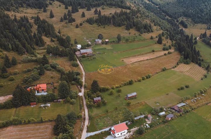 Teren Extravilan de vanzare EST - Harghita anunturi imobiliare Harghita
