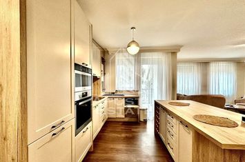 Apartament cu 3 camere de inchiriat in zona subcetate anunturi imobiliare Arad