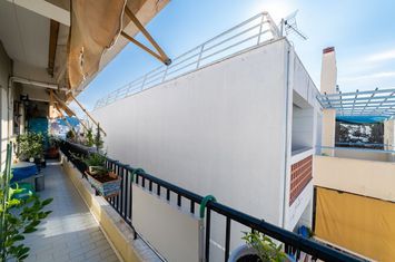 Apartament 3 camere, 120 mp, Kalamitsa, la 100 metri de mare anunturi imobiliare Grecia