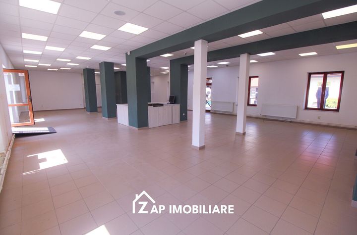 Spatiu stradal 210 mp modern, 5 Euro + TVA - Vad intens anunturi imobiliare Mures