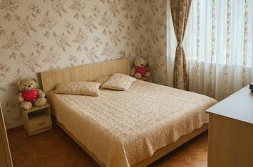 Apartament 3 camere de vanzare TRACTORU - Brasov anunturi imobiliare Brasov