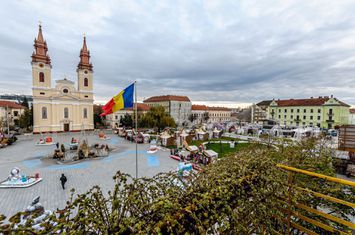 Apartament în Piața Catedralei, cu priveliște frumoasă anunturi imobiliare Arad