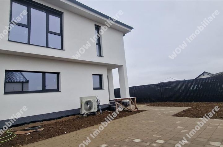 Vilă - 4 camere de vanzare CRISTIAN - Sibiu anunturi imobiliare Sibiu