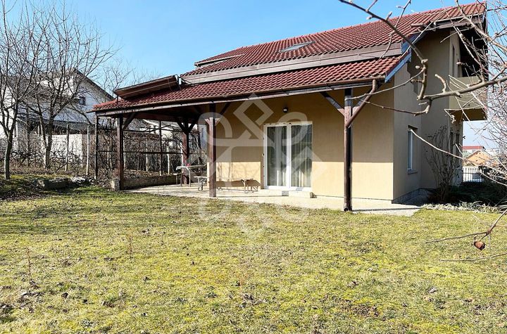 Casă - 6 camere de vanzare SANMARTIN - Bihor anunturi imobiliare Bihor