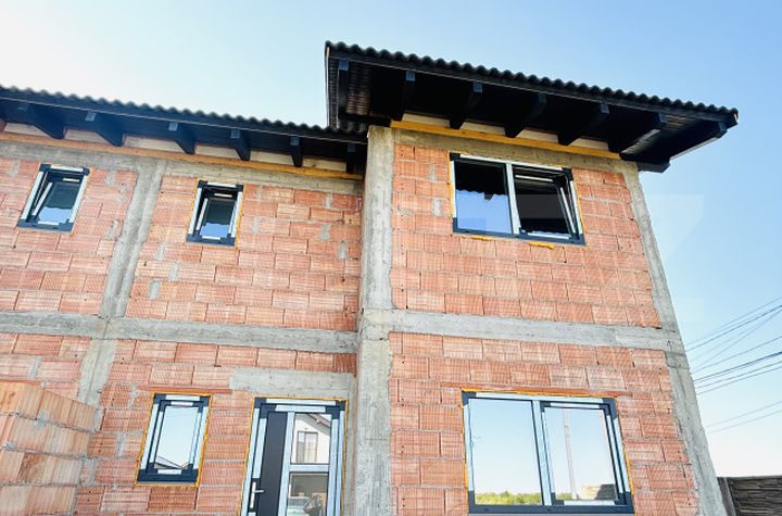 Vilă - 4 camere de vanzare SACALAZ - Timis anunturi imobiliare Timis
