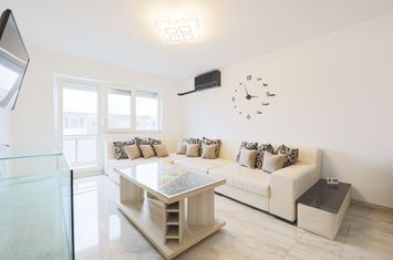 PROPRIETATE REZERVATA! Apartament spațios, modern și gata de mutare! anunturi imobiliare Arad