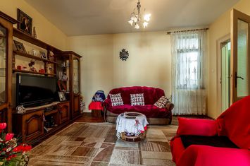 Apartament cu 3 Camere la Casă pe Strada I.L. Caragiale, Arad anunturi imobiliare Arad
