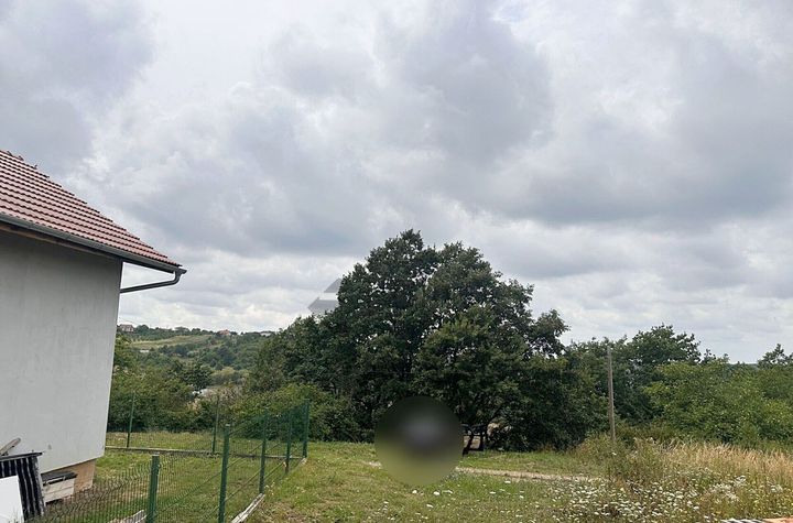 Teren intravilan de vanzare cu o crama zona Dealuri Oradea anunturi imobiliare Bihor