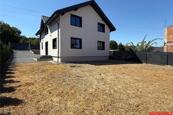 Casă - 5 camere de vanzare CENTRAL - Bacau anunturi imobiliare Bacau