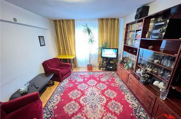 Apartament 3 camere de vanzare CENTRAL - Vrancea anunturi imobiliare Vrancea