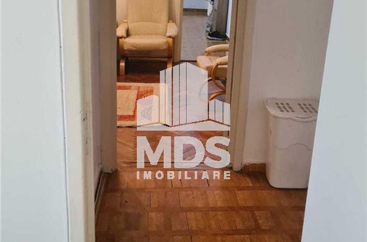 Apartament 3 camere de vanzare COMPLEX STUDENTESC - Timis anunturi imobiliare Timis