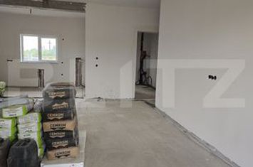 Casă - 4 camere de vanzare SATU MARE - Satu Mare anunturi imobiliare Satu Mare