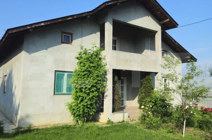 Casă - 3 camere de vanzare TARGOVISTE - Dambovita anunturi imobiliare Dambovita