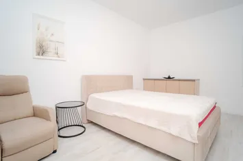 De inchiriat, apartament decomandat + parcare,  Zona Piata Nicolina – Palas anunturi imobiliare Iasi