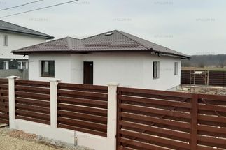 Casă 3 camere 82 mp