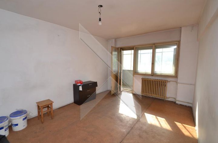 Apartament 3 camere de vanzare OBOR - BUCURESTI anunturi imobiliare BUCURESTI
