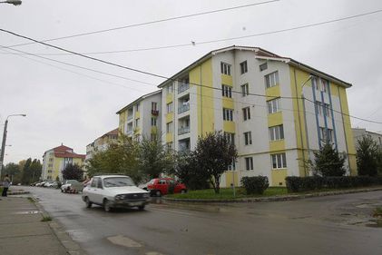 Vânzarea locuinţelor ANL este singura soluţie pentru a putea construi altele noi