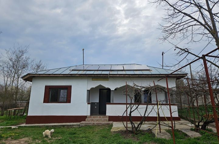 VANZARE CASA COCHETA IN BUCSANI GIURGIU 49K EUR NEG anunturi imobiliare Giurgiu