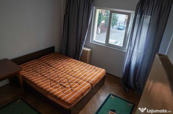 Apartament 4 camere de vanzare PLOIESTI - Prahova anunturi imobiliare Prahova
