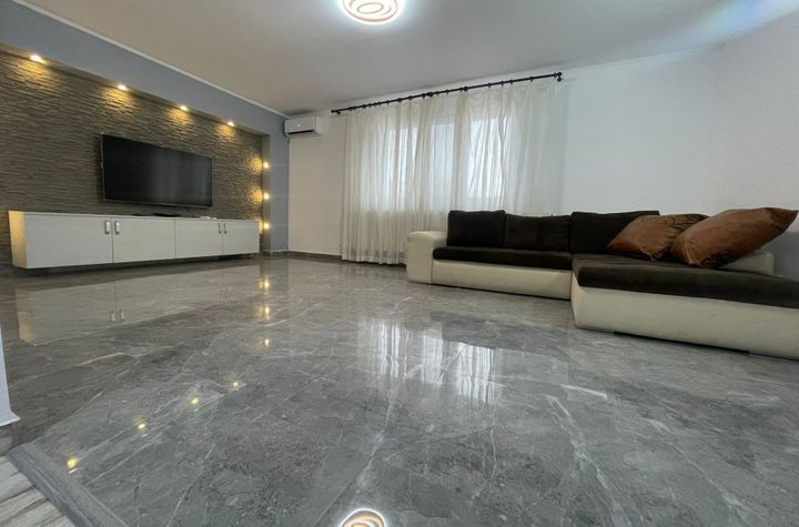 Casă - 4 camere de vanzare TARGU-JIU - Gorj anunturi imobiliare Gorj