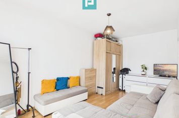 Garsonieră amenajată confort 1 în Micalaca anunturi imobiliare Arad