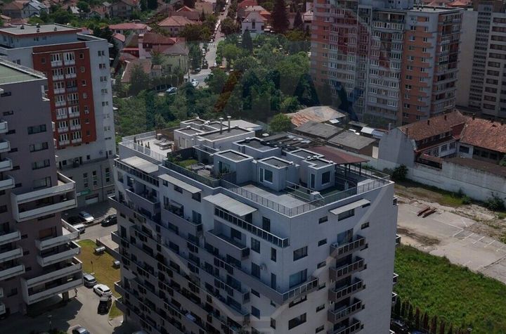 Apartament de lux, de tip penthouse, de vânzare, în zona Semicentral anunturi imobiliare Cluj