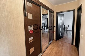 Apartament 3 camere, etaj 2, Primăverii – renovat, fără risc seismic anunturi imobiliare Iasi
