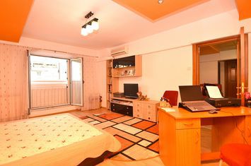 Apartament 2 camere de vanzare UNIRII - Bucuresti anunturi imobiliare Bucuresti