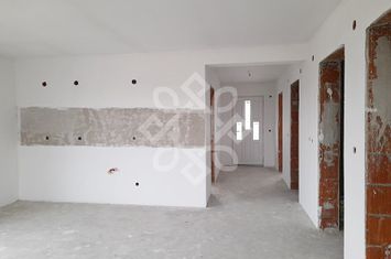 Casă - 4 camere de vanzare PODGORIA - Bihor anunturi imobiliare Bihor