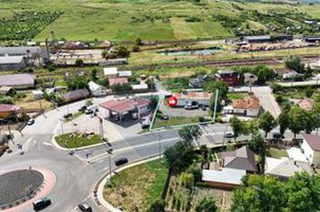 Teren 1,332mp  plus hală Târgu Frumos lângă LukOil anunturi imobiliare Iasi