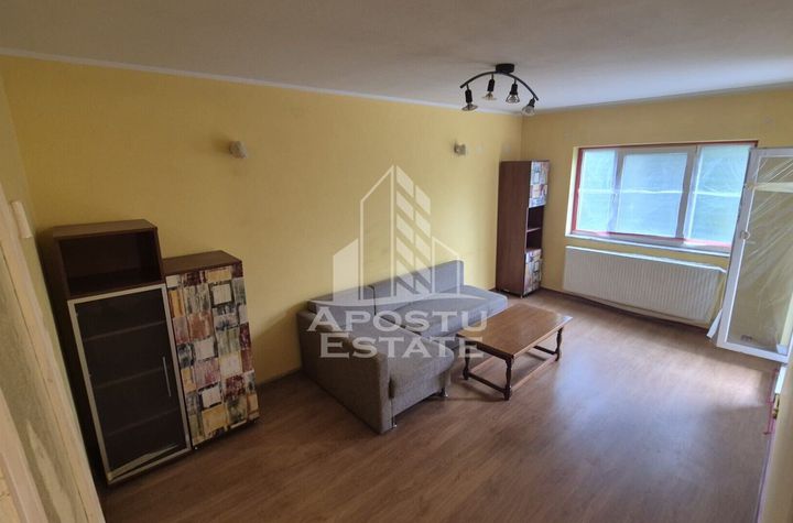 Apartament 3 camere, etaj 2/4, 2 balcoane, centrala proprie, Lipovei anunturi imobiliare Timis