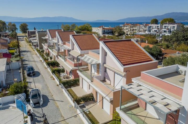 Mezonetă 3 camere la 50 m de mare — Paralia Ofriniou anunturi imobiliare Grecia