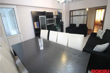 Apartament 3 camere de vanzare ULTRACENTRAL - Bacau anunturi imobiliare Bacau