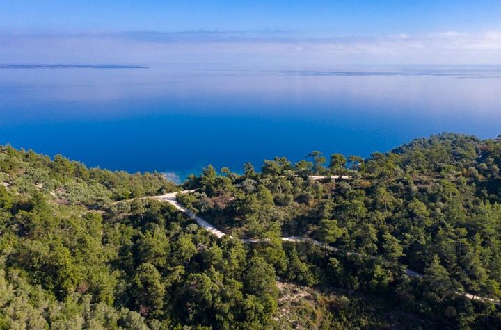 Teren 3066.68 mp în Limenas (Σωτήρα), Thassos anunturi imobiliare Grecia