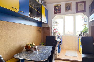 Apartament cu 3 camere in Nufarul, Oradea | PB Decomandat anunturi imobiliare Bihor