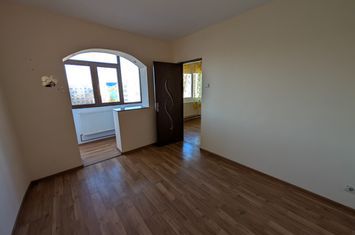 Apartament 2 camere de vanzare ORIZONT - Bacau anunturi imobiliare Bacau