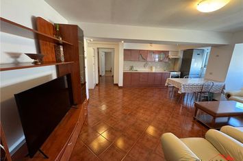 Apartament 4 camere de vanzare CENTRAL - Vrancea anunturi imobiliare Vrancea