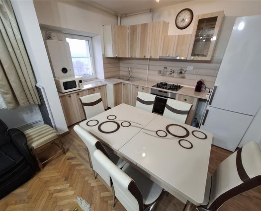 Apartament 3 camere Central, 67 mp