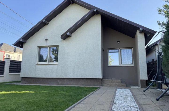 Casă - 4 camere de vanzare MALU MARE - Dolj anunturi imobiliare Dolj