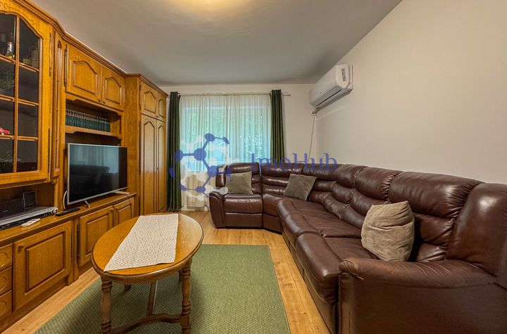 Apartament 3 camere cu 2 bai si garaj in Nicolina anunturi imobiliare Iasi