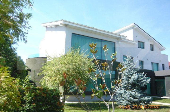 Vilă - 8 camere de vanzare TIMISOARA - Timis anunturi imobiliare Timis