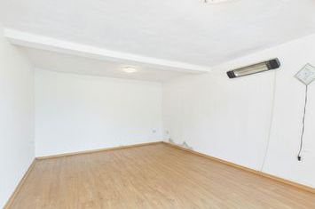 Casă  Sântana cu 3 camere și panouri fotovoltaice anunturi imobiliare Arad