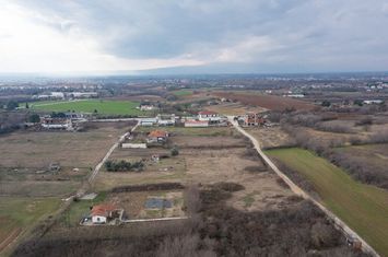Teren construibil 4.950 mp în Agios Tryphon, Drama anunturi imobiliare Grecia