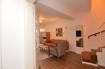 Apartament 4 camere de inchiriat UNIRII - Bucuresti anunturi imobiliare Bucuresti