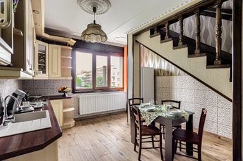 Apartament 3 camere zona Romanilor anunturi imobiliare Arad
