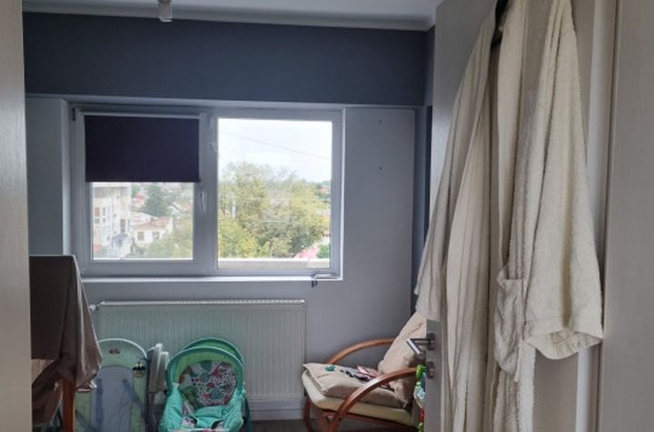Apartament 5 camere de vanzare CENTRU - Calarasi anunturi imobiliare Calarasi