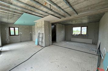 Casă - 4 camere de vanzare EXTERIOR EST - Vrancea anunturi imobiliare Vrancea