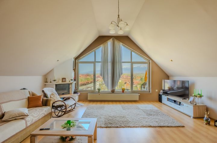 Casă - 4 camere de vanzare AVRIG - Sibiu anunturi imobiliare Sibiu