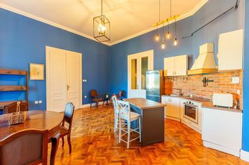 Apartament 3 camere | 2 dormitoare | Ultracentral | 0% comision anunturi imobiliare Arad