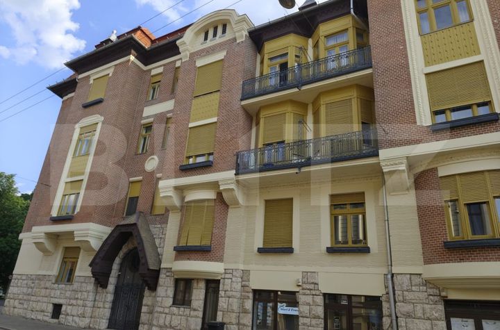 Apartament 3 camere de vanzare ORADEA - Bihor anunturi imobiliare Bihor
